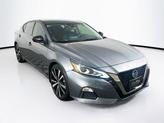 Photo of 2022 Gun Metallic Nissan Altima