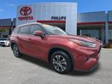 Thumbnail of 2023 Ruby Toyota Highlander