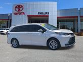 Photo of 2022 White Toyota Sienna