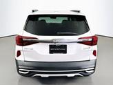 Thumbnail of 2023 Snow White Pearl Kia Seltos