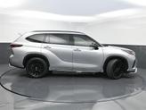 Thumbnail of 2024 Celestial Silver Metallic Toyota Highlander