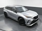 Thumbnail of 2024 Celestial Silver Metallic Toyota Highlander