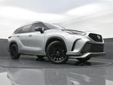 Thumbnail of 2024 Celestial Silver Metallic Toyota Highlander
