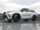 Thumbnail of 2024 Celestial Silver Metallic Toyota Highlander