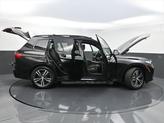 Thumbnail of 2022 Black Sapphire Metallic BMW X7