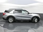 Thumbnail of 2024 Iconic Silver Metallic Ford Explorer