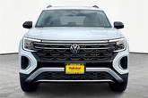 Thumbnail of 2025 Pure White Volkswagen Atlas
