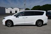 Thumbnail of 2023 Bright White Clearcoat Chrysler Pacifica