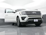 Thumbnail of 2021 White Ford Expedition