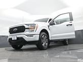 Thumbnail of 2022 Oxford White Ford F-150