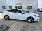 Thumbnail of 2019 Glacier White Nissan Altima