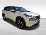 Thumbnail of 2023 Pearl White Tricoat Nissan Rogue