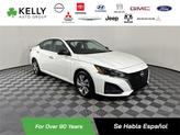 Photo of 2025 Glacier White Nissan Altima