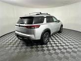 Thumbnail of 2022 Brilliant Silver Metallic Nissan Pathfinder