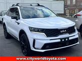 Photo of 2022 Glacial White Pearl Kia Sorento