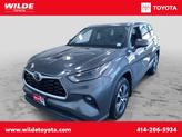 Photo of 2022 Gray Toyota Highlander