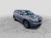 Thumbnail of 2016 Gray Toyota Highlander