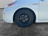 Thumbnail of 2015 Blizzard Pearl Toyota Prius