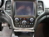 Thumbnail of 2017 Diamond Black Crystal Pearlcoat Jeep Grand Cherokee