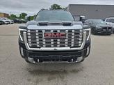 Thumbnail of 2025 Onyx Black GMC Sierra 2500