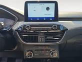 Thumbnail of 2021 Oxford White Ford Escape