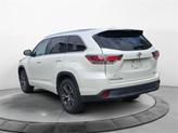 Thumbnail of 2016 Blizzard Pearl Toyota Highlander
