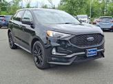 Thumbnail of 2022 AGATE BLACK METALLIC Ford Edge
