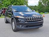 Thumbnail of 2017 Diamond Black Crystal Pearlcoat Jeep Cherokee