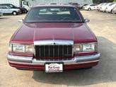 Thumbnail of 1990 Burgundy Lincoln Town Car