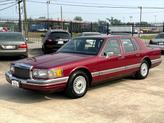 Thumbnail of 1990 Burgundy Lincoln Town Car