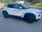 Photo of 2022 Summit White Chevrolet Trailblazer