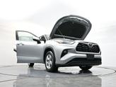 Thumbnail of 2023 Celestial Silver Metallic Toyota Highlander