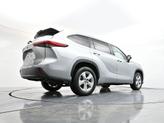 Thumbnail of 2023 Celestial Silver Metallic Toyota Highlander