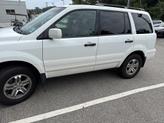 Photo of 2005 White Honda Pilot