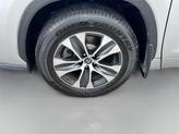 Thumbnail of 2021 Celestial Silver Metallic Toyota Highlander