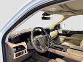 Thumbnail of 2022 White Metallic Lincoln Navigator