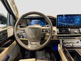 Thumbnail of 2022 White Metallic Lincoln Navigator