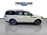 Thumbnail of 2022 White Metallic Lincoln Navigator
