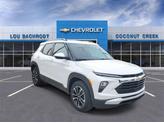 Photo of 2026 Summit White Chevrolet Trailblazer