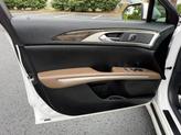 Thumbnail of 2016 White Platinum Clearcoat Metallic Lincoln MKZ Hybrid
