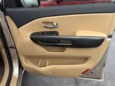 Thumbnail of 2016 Beechwood Pearl Metallic Kia Sedona