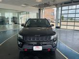 Thumbnail of 2020 Diamond Black Crystal Pearlcoat Jeep Compass