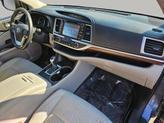 Thumbnail of 2015 Shoreline Blue Pearl Toyota Highlander