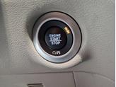 Thumbnail of 2023 Bright White Clearcoat Chrysler Pacifica