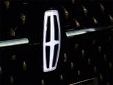 Thumbnail of 2025 Diamond Red Metallic Tinted Clearcoat Lincoln Nautilus