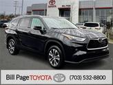 Photo of 2022 Midnight Black Metallic Toyota Highlander