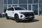 Thumbnail of 2025 Pure White Volkswagen Atlas