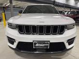 Thumbnail of 2025 Bright White Clearcoat Jeep Grand Cherokee