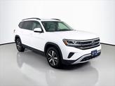 Thumbnail of 2022 Pure White Volkswagen Atlas