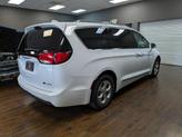 Thumbnail of 2018 Bright White Clearcoat Chrysler Pacifica Hybrid